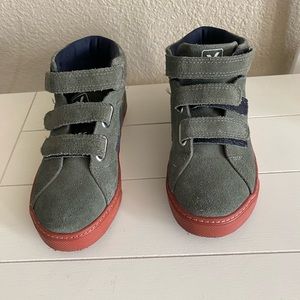 Veja boy boots